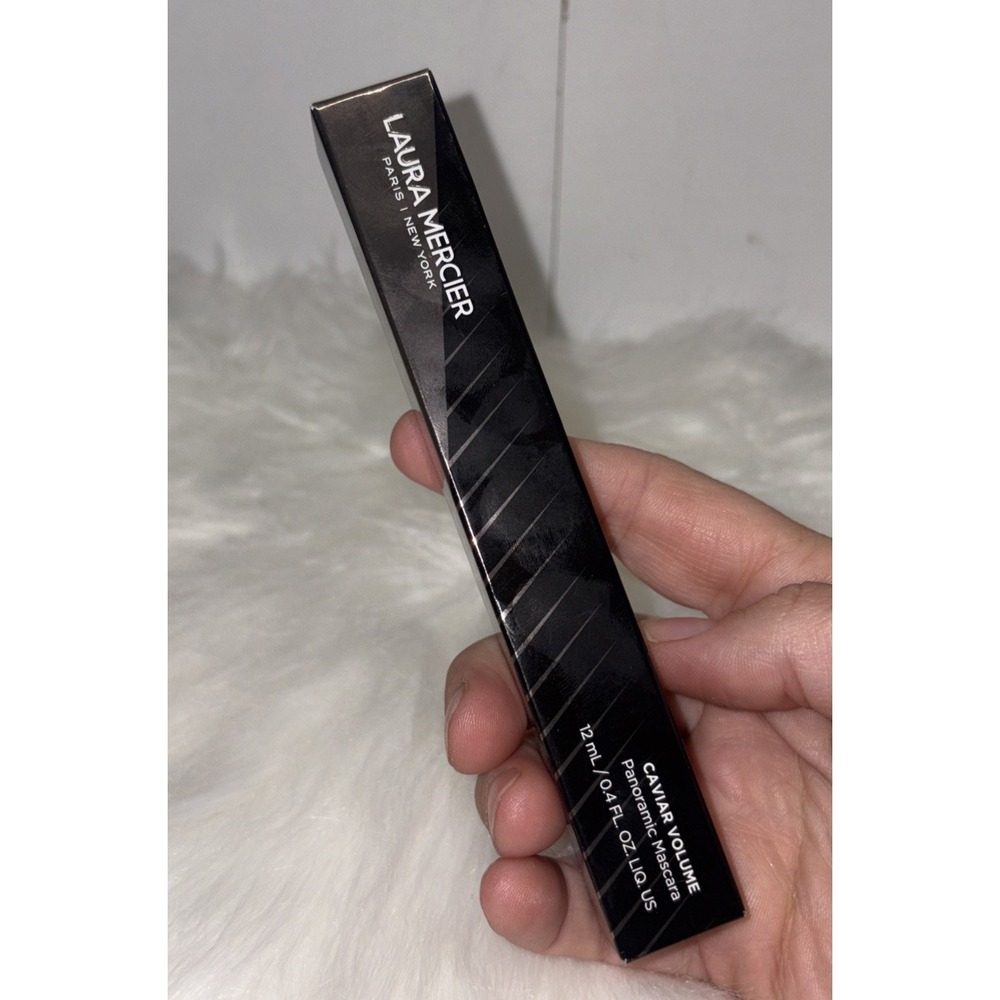 Laura‎ Mercier Caviar Volume Panoramic Mascara - Glossy Black